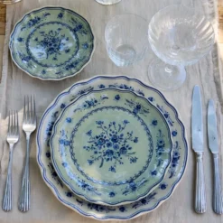 Assiette en grès fin