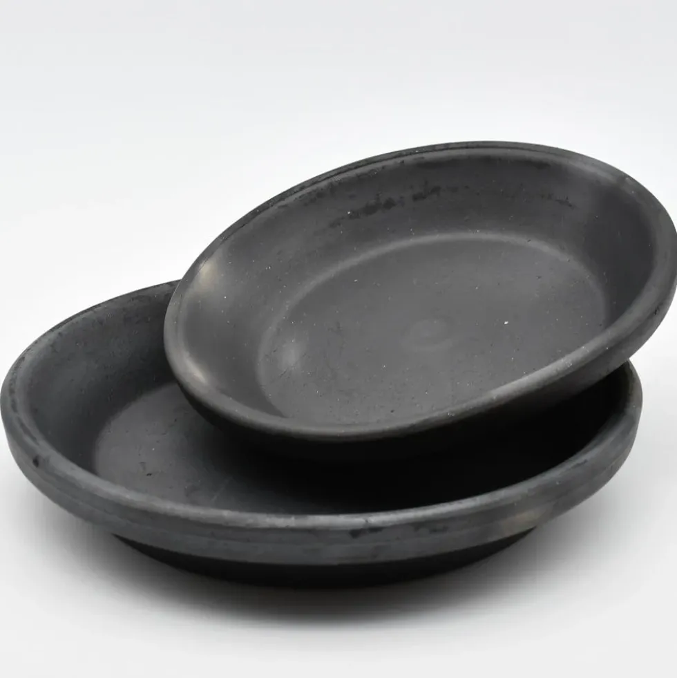 Assiette en terre cuite noire de Bisalhães