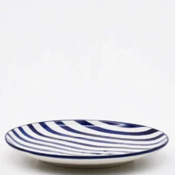 Assiette rayée