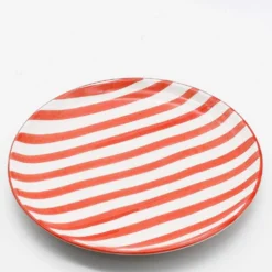 Assiette rayée