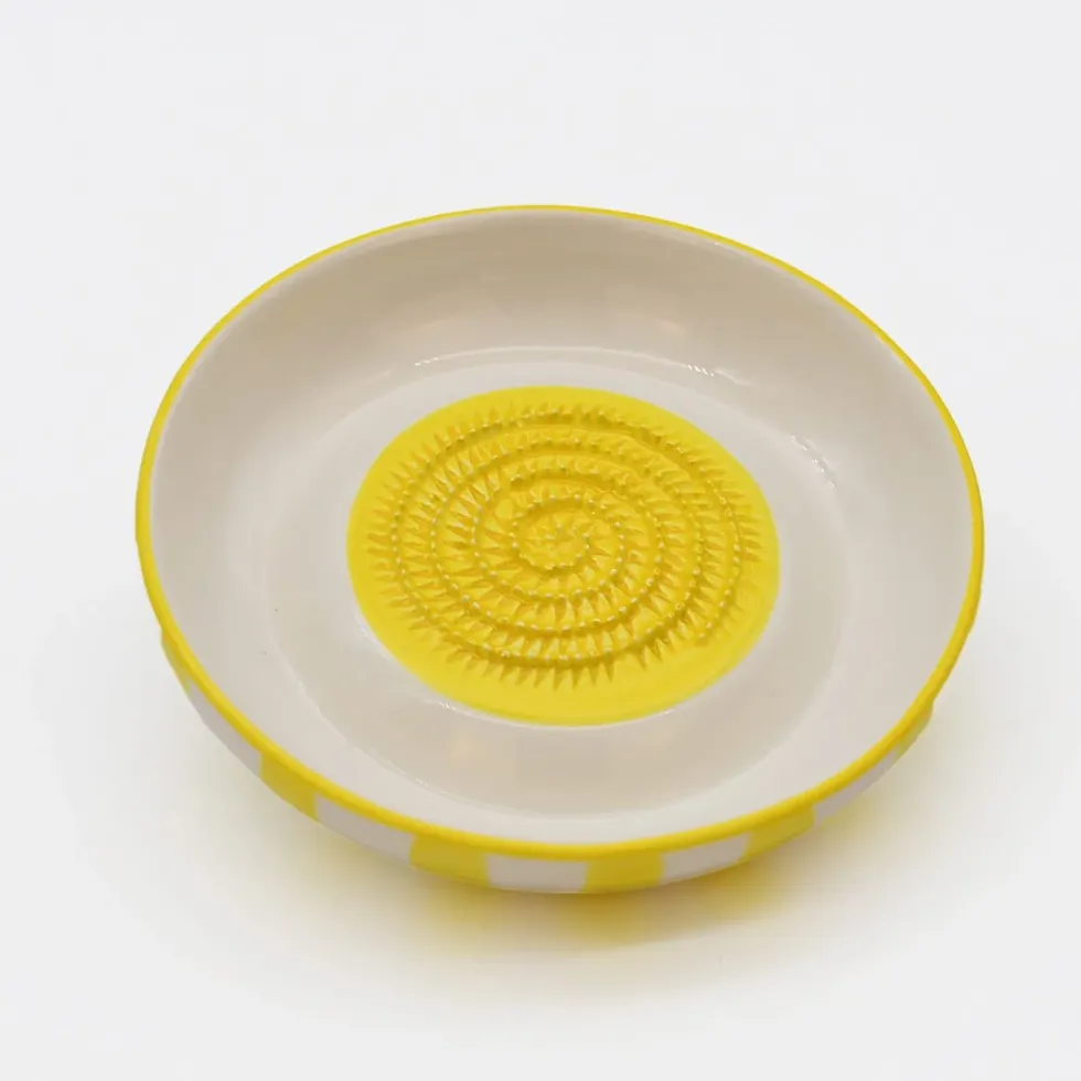 Assiette à râper rayée "Costa Nova Mar" - Jaune