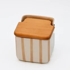 Boite de cuisine rayée 