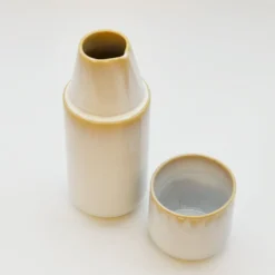 Bouteille en grès "Amazonia" et sa tasse - Blanc