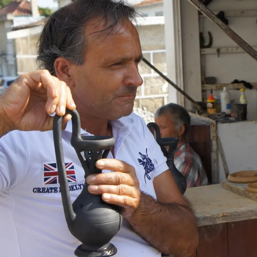 Carafe en terre cuite noire de Bisalhães