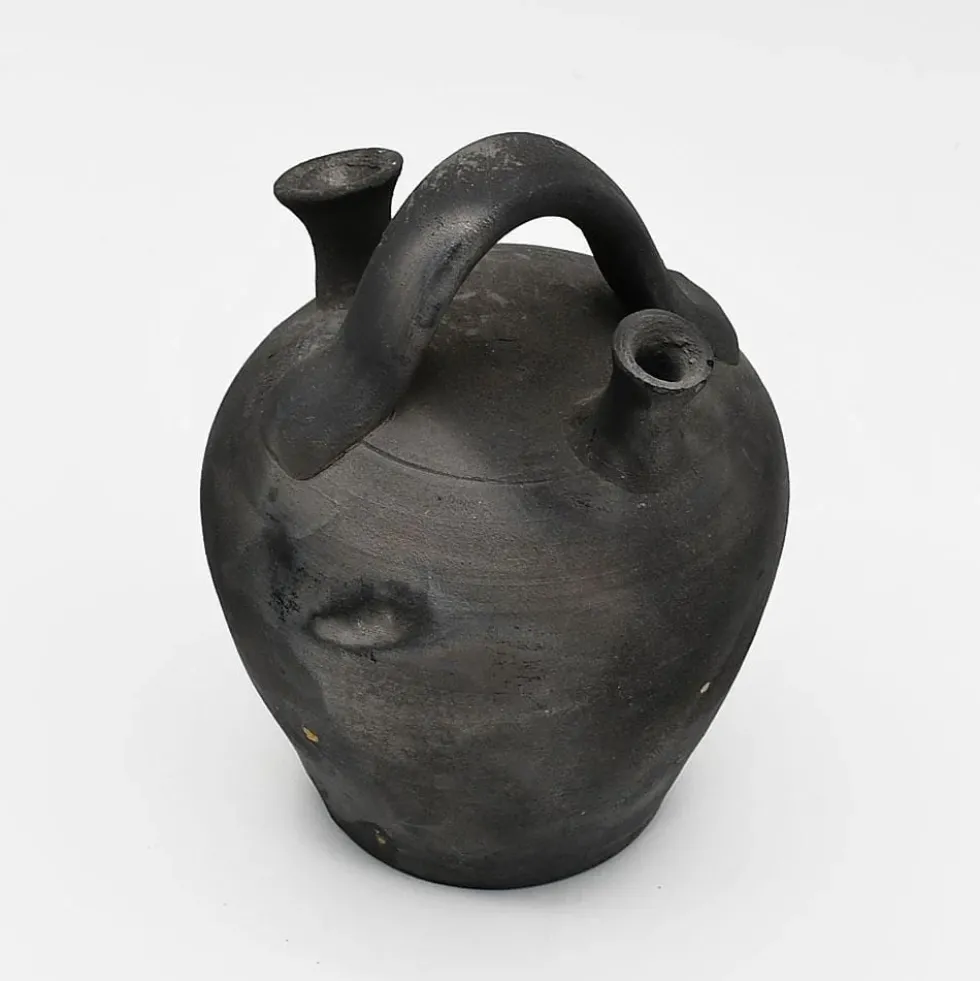 Carafe en terre cuite noire de Bisalhães