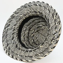 Chapeau de plage en fibres végétales - Noir & Blanc