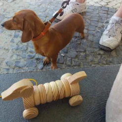 Chien en bois