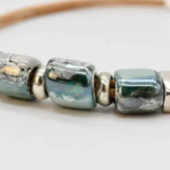 Collier en liège et perles - Gris