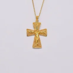 Crucifixo I Pendentif en filigrane d'argent doré - 5cm