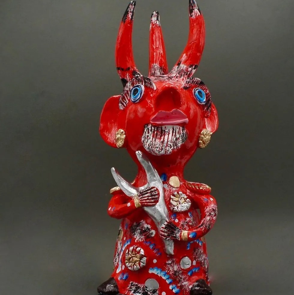 Diabo com três cornos 40 cm - Júlia Côta