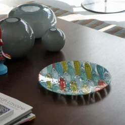 Grand plat en verre fusionné