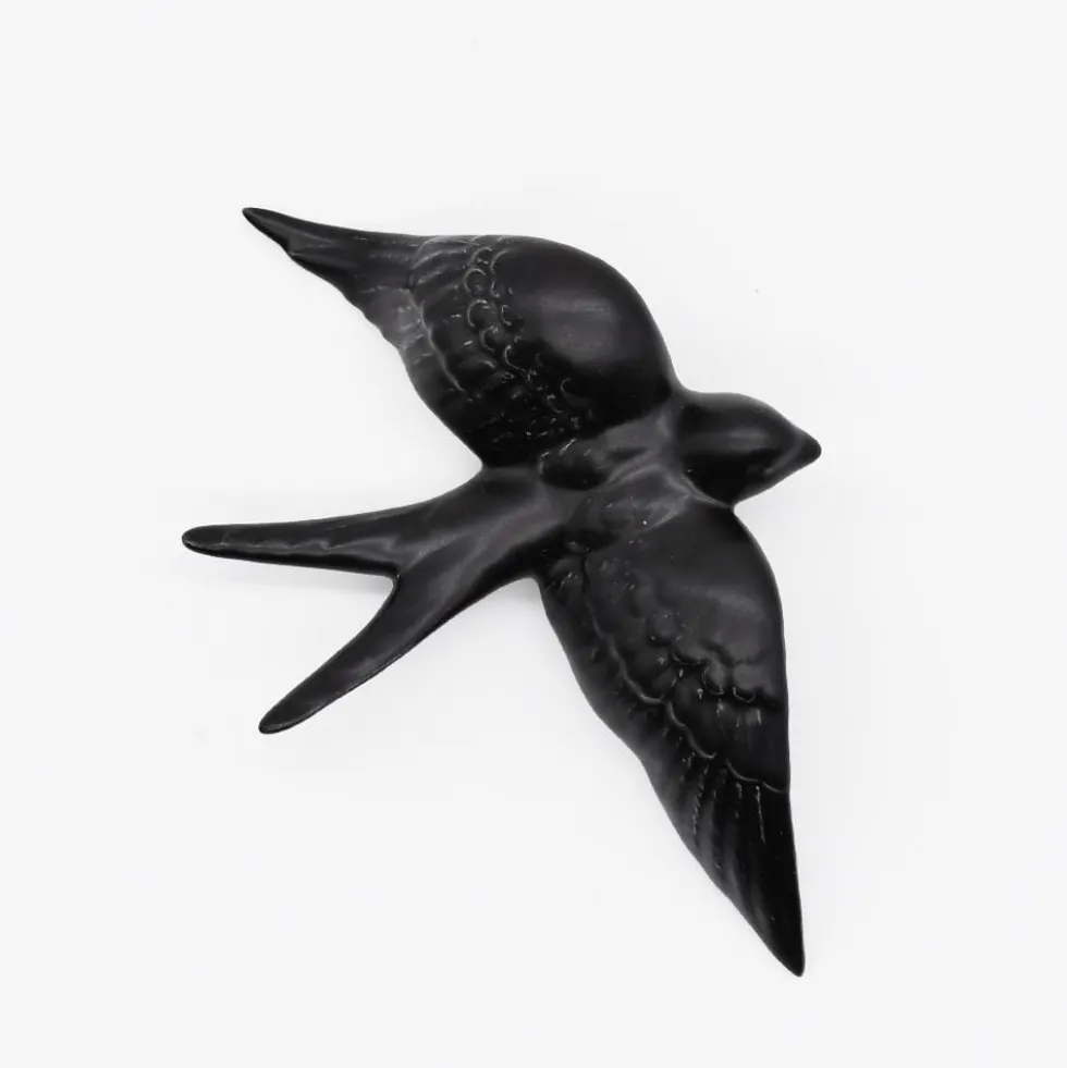 Hirondelle de Caldas da Rainha en céramique noire mate