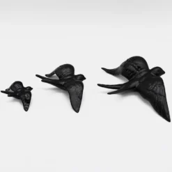 Hirondelle de Caldas da Rainha en céramique noire mate