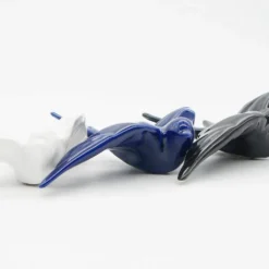 Hirondelle lisse en céramique bleue