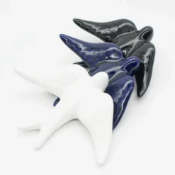 Hirondelle lisse en céramique bleue