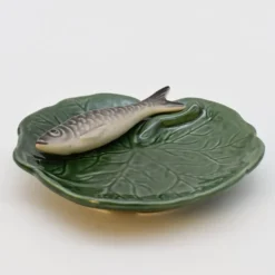 Petite assiette en céramique