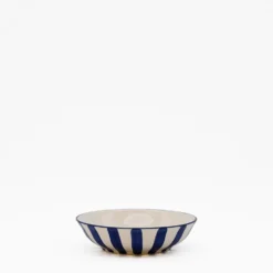 Petite coupe rayée