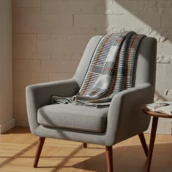 Plaid traditionnel à galon "Manta de Mira de Aire" - Gris