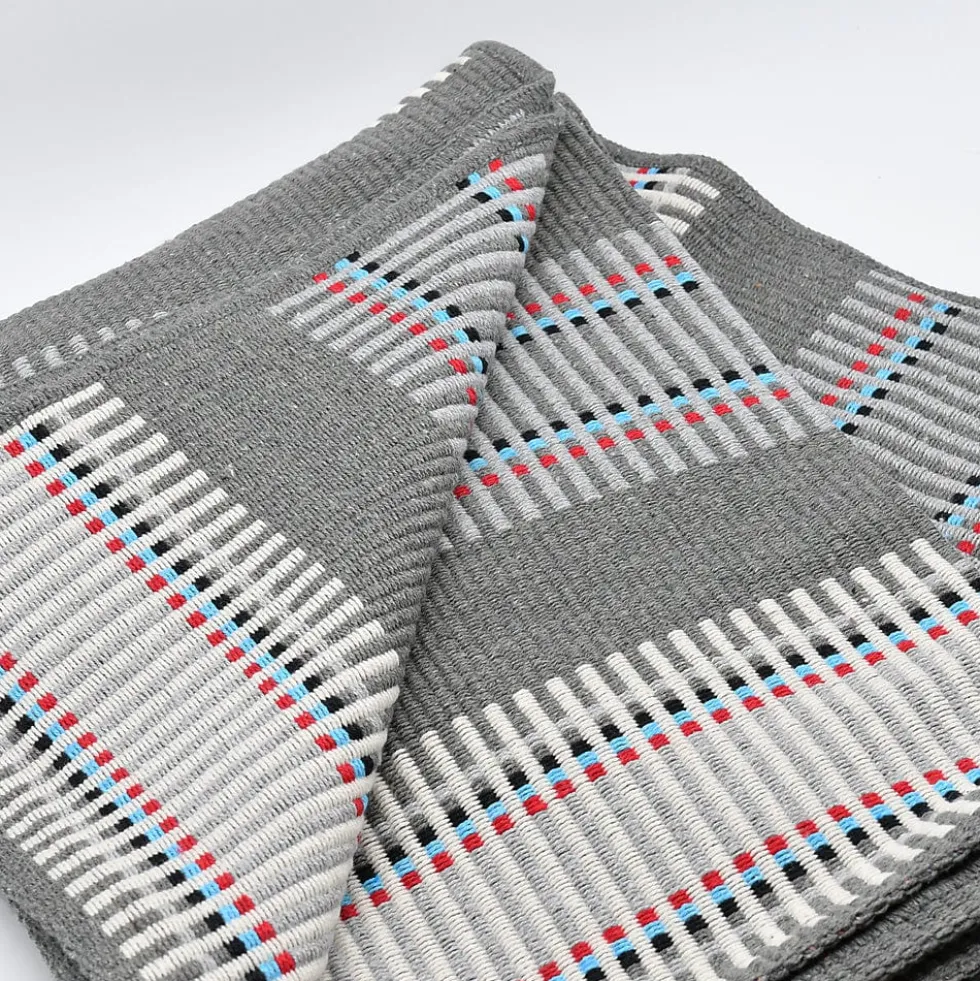 Plaid traditionnel à galon "Manta de Mira de Aire" - Gris moyen