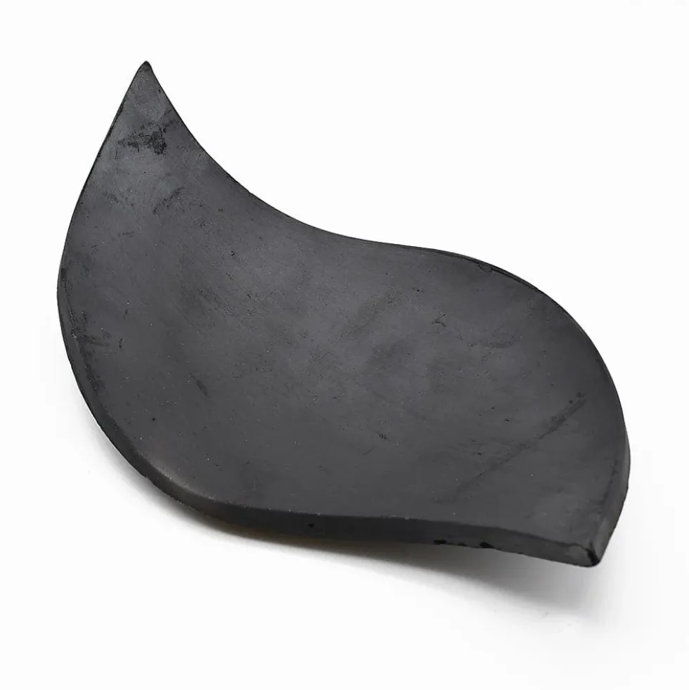 Plat en terre cuite noire de Bisalhães - 34cm