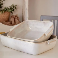 Plat à four en grès