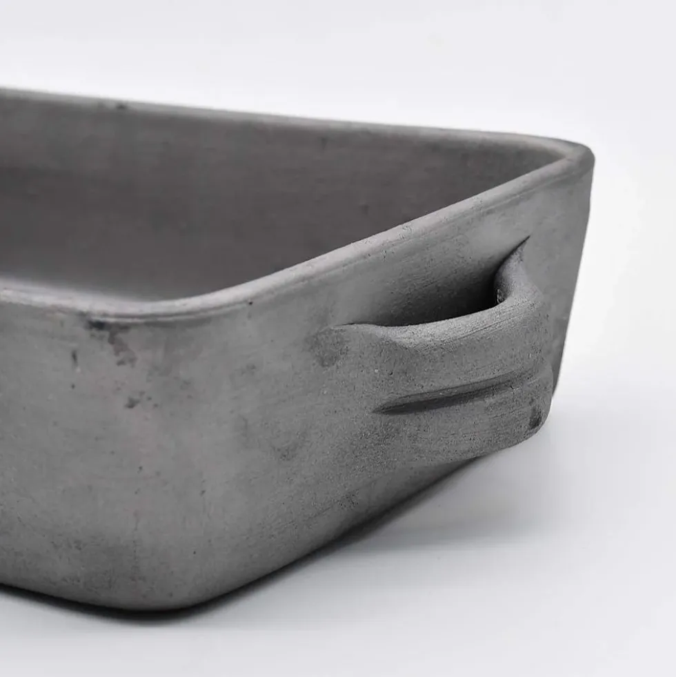 Plat à four en terre cuite noire de Bisalhães