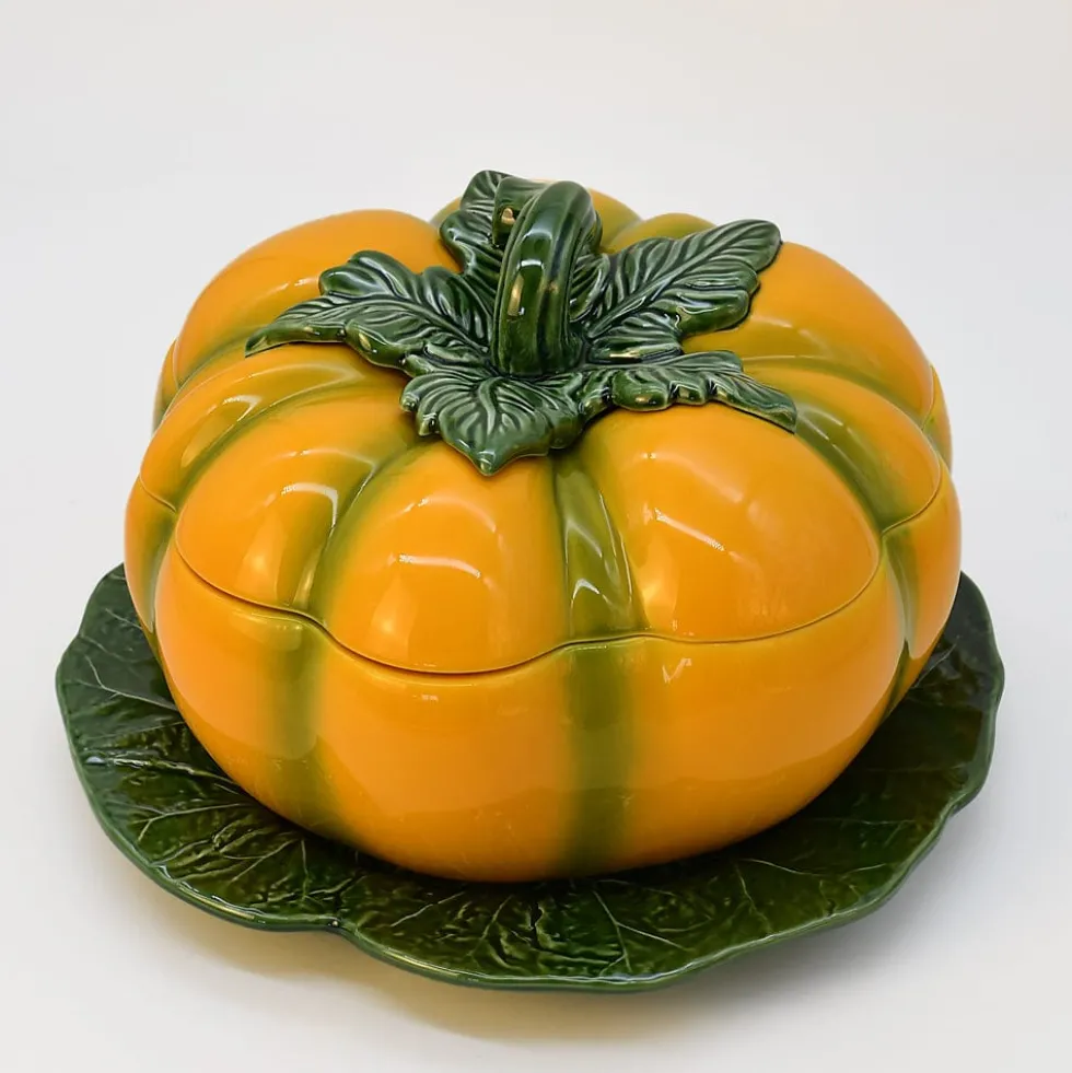 Soupière en céramique en forme de citrouille