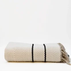 Tapis artisanal écru 150x100