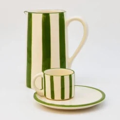 Tasse et sous-tasse rayés 
