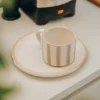 Tasse et sous-tasse rayés "Costa Nova Mar" - Moka