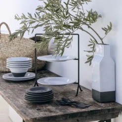 Vase en grès blanc