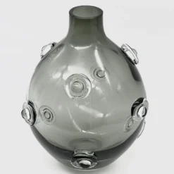 Vase en verre soufflé