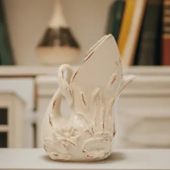 Vase vintage en barbotine - Re-édition limitée